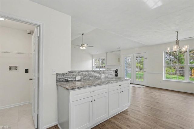 14 Mallard RN, Hampton, VA 23669