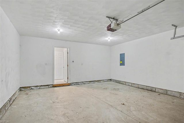 14 Mallard RN, Hampton, VA 23669