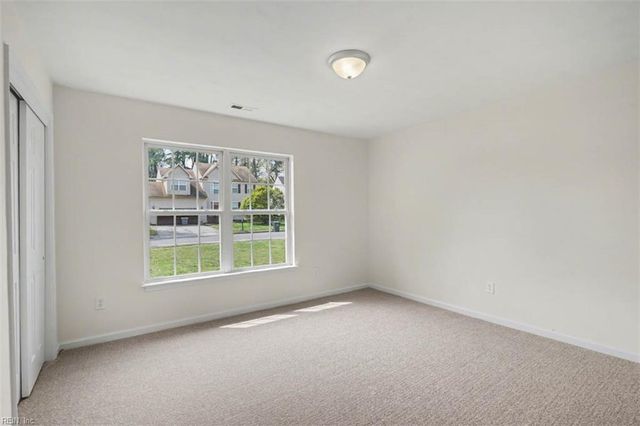 14 Mallard RN, Hampton, VA 23669