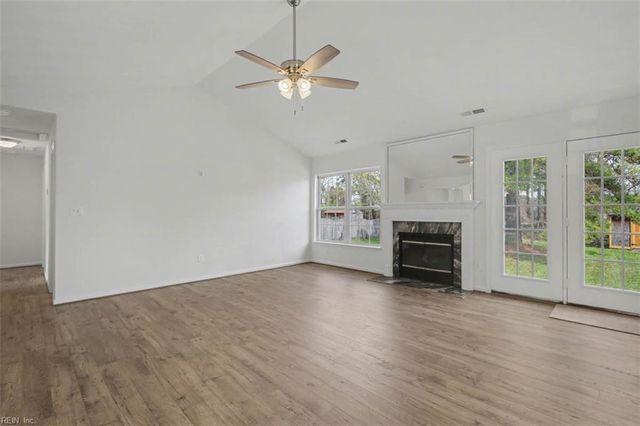 14 Mallard RN, Hampton, VA 23669