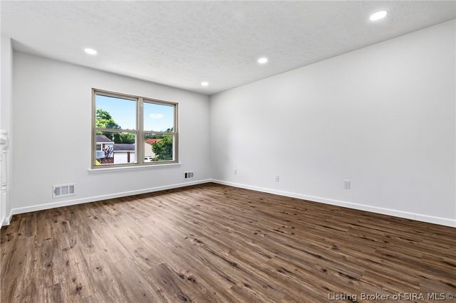 1604 Northaven Drive, Jeffersonville, IN 47130