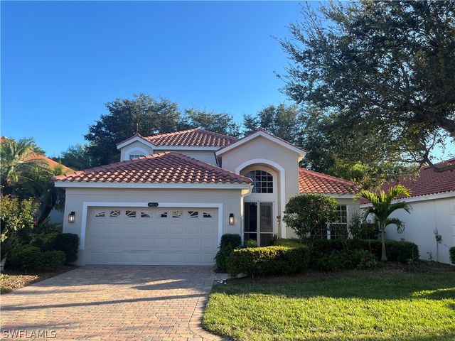 8824 Ventura WAY, Naples, FL 34109