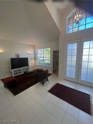 8824 Ventura WAY, Naples, FL 34109