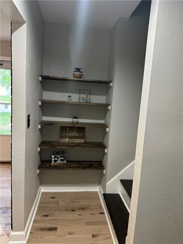 6006 E 148TH Street, Grandview, MO 64030