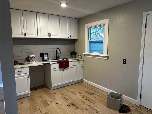 6006 E 148TH Street, Grandview, MO 64030