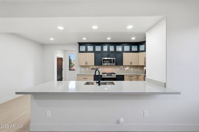 4945 S TWINLEAF Drive, Gilbert, AZ 85298