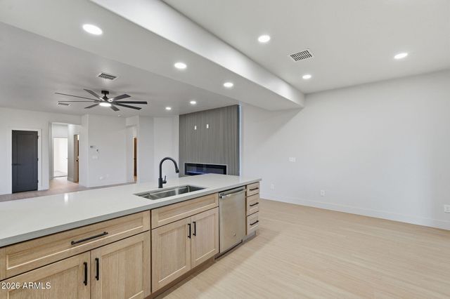 4945 S TWINLEAF Drive, Gilbert, AZ 85298