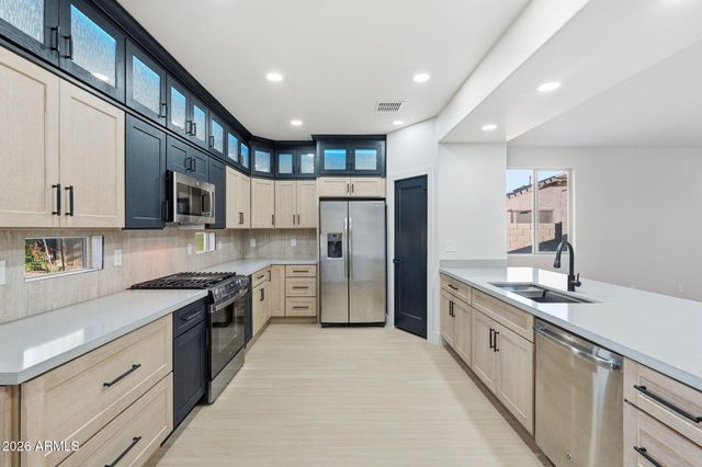 4945 S TWINLEAF Drive, Gilbert, AZ 85298