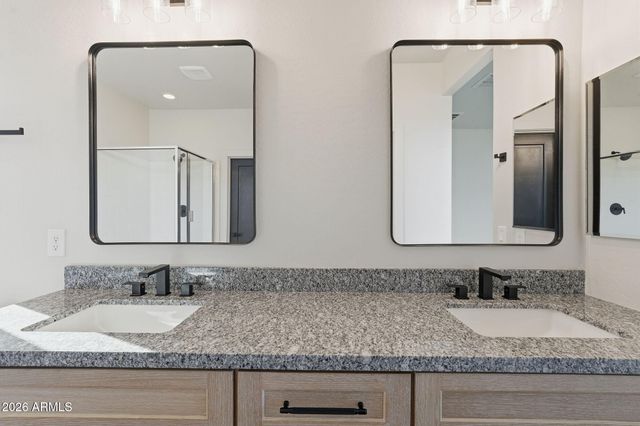 4945 S TWINLEAF Drive, Gilbert, AZ 85298