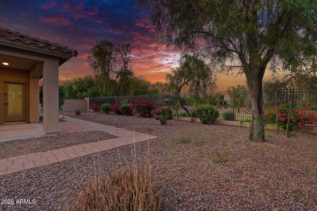 4945 S TWINLEAF Drive, Gilbert, AZ 85298
