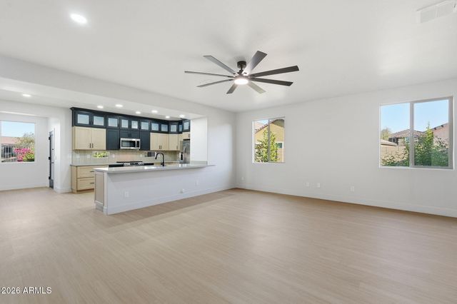 4945 S TWINLEAF Drive, Gilbert, AZ 85298