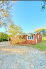 140 Campbell Bridge Road, Seneca, SC 29678