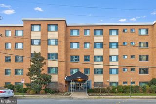 1200 S ARLINGTON RIDGE RD #717, Arlington, VA 22202