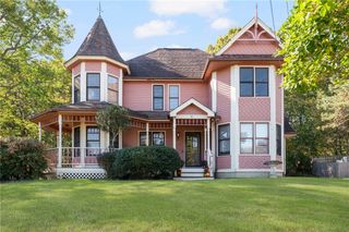 8 Tarragon Drive, Johnston, RI 02919