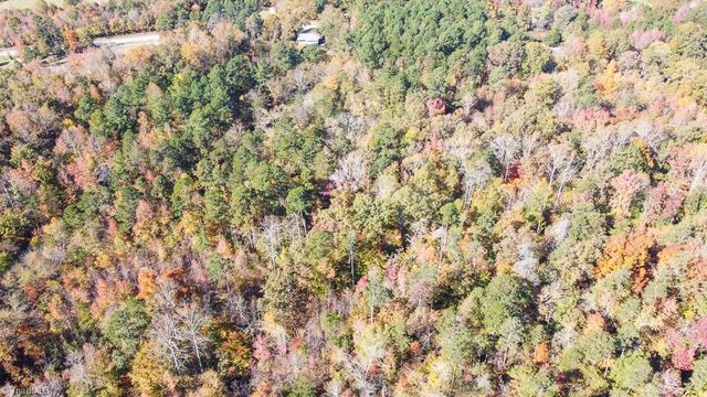 5509,5505,5505zz, 5509zz, DRAKE Road, Greensboro, NC 27406