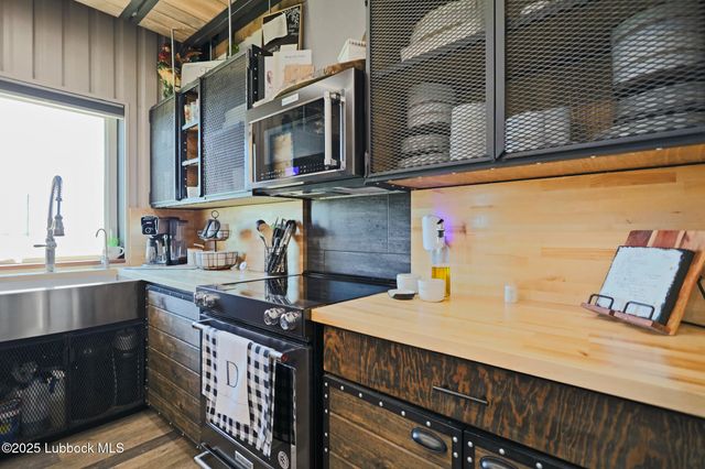 743 Co Rd M, Tahoka, TX 79373