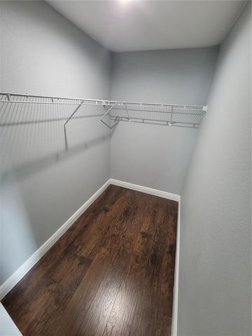 1607 E LINEBAUGH AVE, Tampa, FL 33612