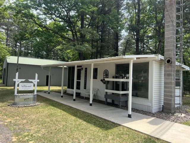 W4237 Wildwood Drive, Mauston, WI 53948