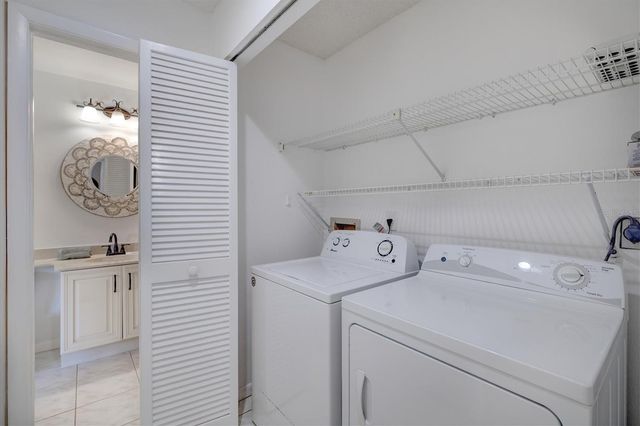 5354 MYRTLE WOOD 50, Sarasota, FL 34235