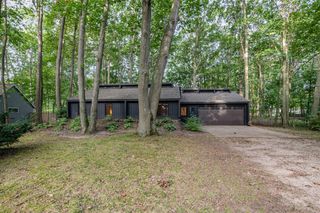 3521 Eastern Avenue, Holland, MI 49424