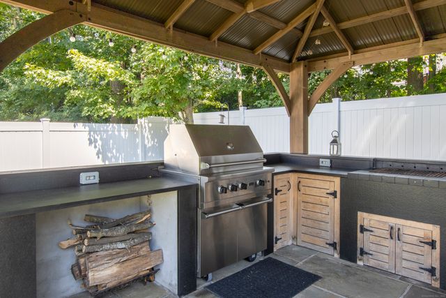 23 Locust Lane, Stamford, CT 06905
