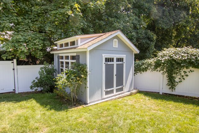 23 Locust Lane, Stamford, CT 06905