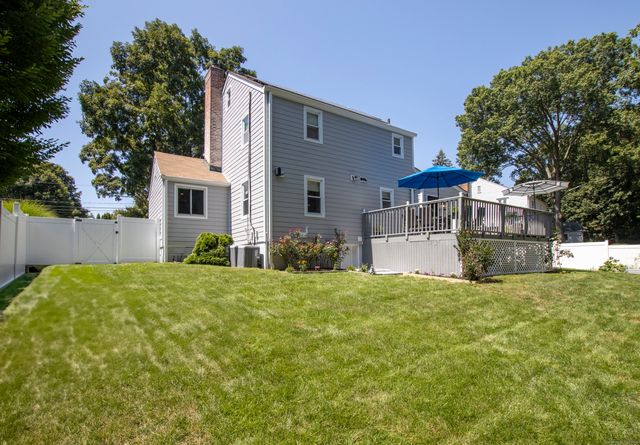 23 Locust Lane, Stamford, CT 06905
