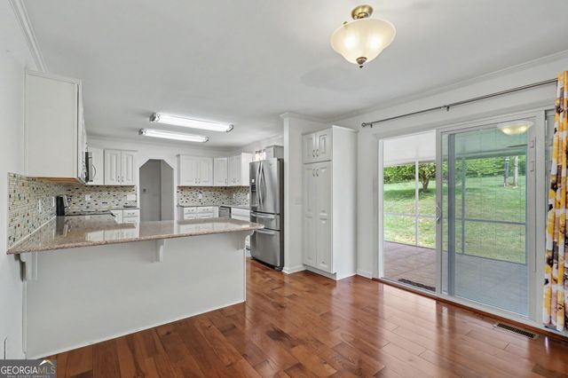 255 Burnt School House Road, Hayesville, NC 28904