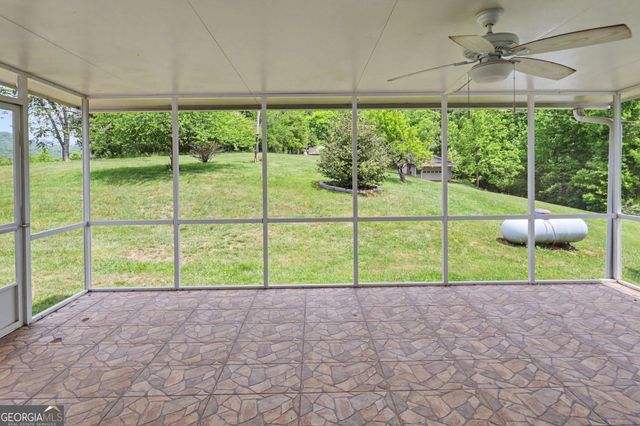 255 Burnt School House Road, Hayesville, NC 28904