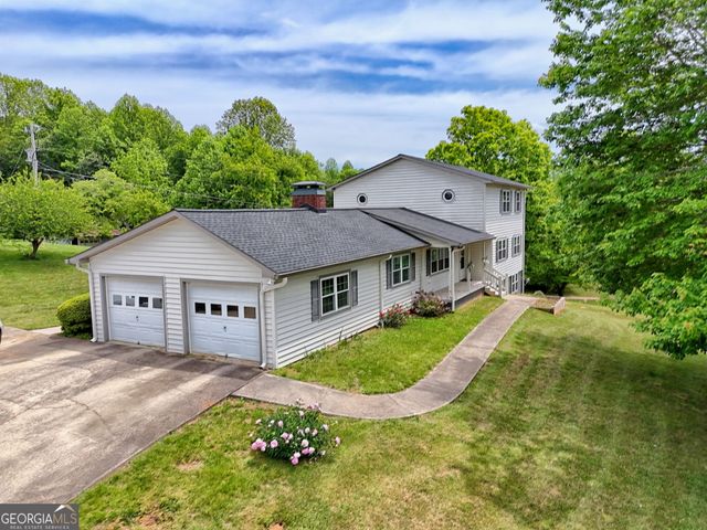 255 Burnt School House Road, Hayesville, NC 28904