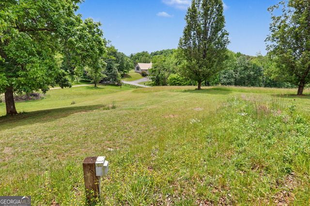 255 Burnt School House Road, Hayesville, NC 28904