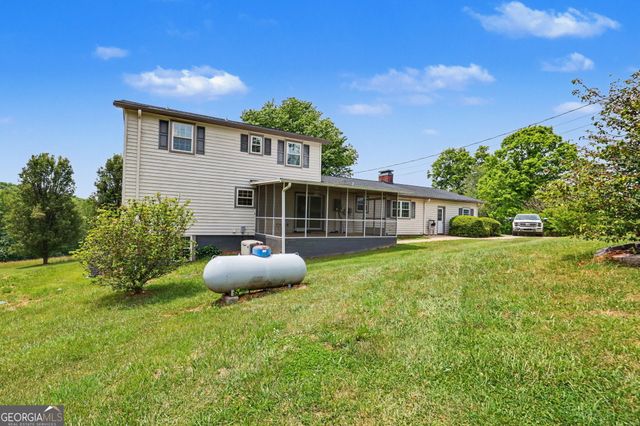 255 Burnt School House Road, Hayesville, NC 28904