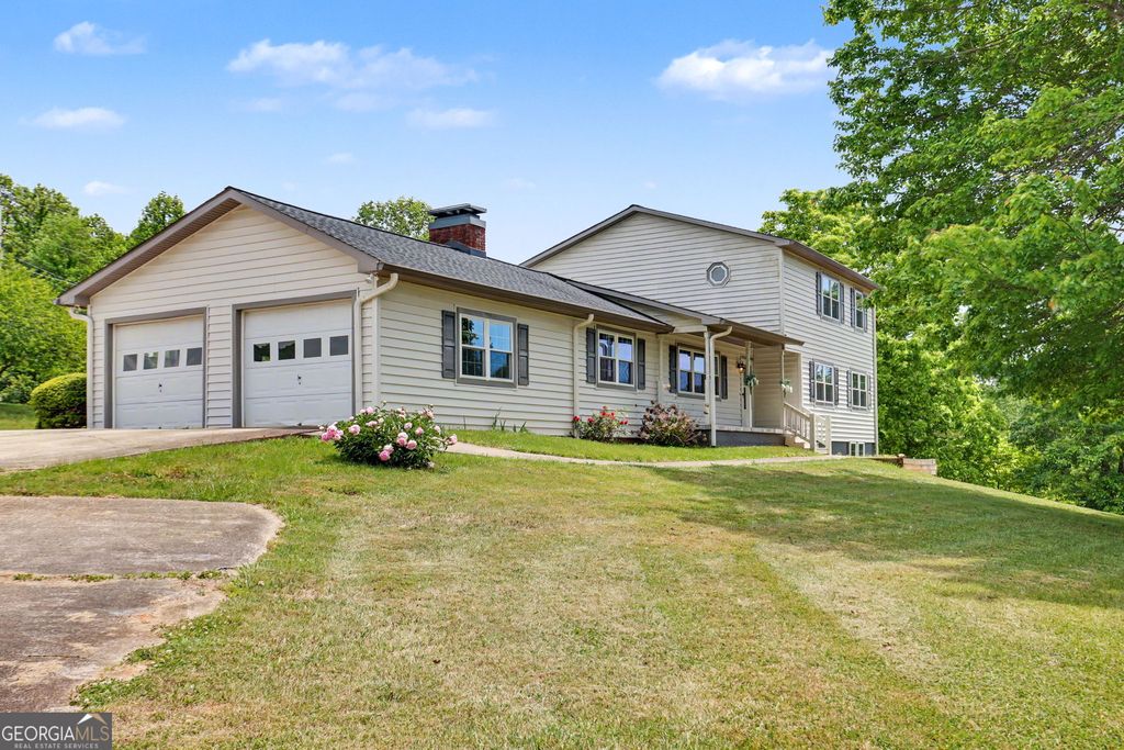 255 Burnt School House Road, Hayesville, NC 28904