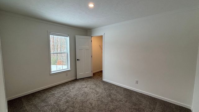 22 Pinrock Drive, Sturbridge, MA 01566