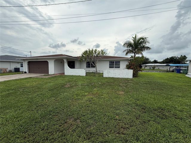 4339 S BAY CIRCLE, North Fort Myers, FL 33903