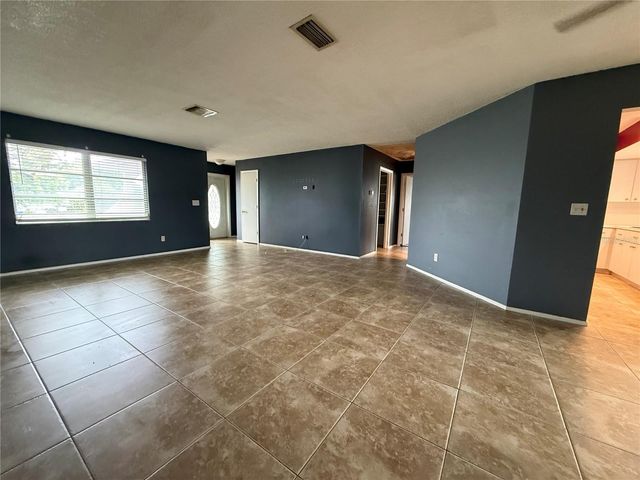 4339 S BAY CIRCLE, North Fort Myers, FL 33903