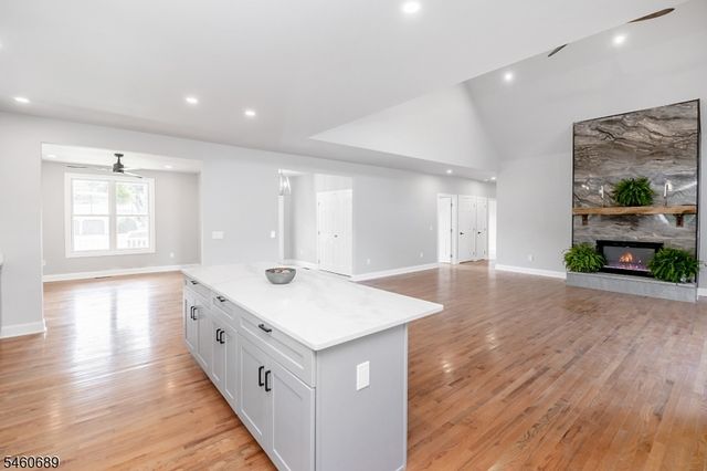 81 Belview Rd, Lopatcong Twp., NJ 08865