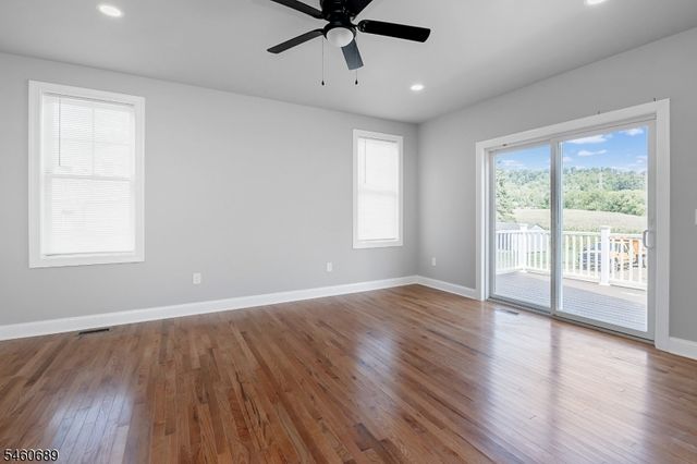 81 Belview Rd, Lopatcong Twp., NJ 08865