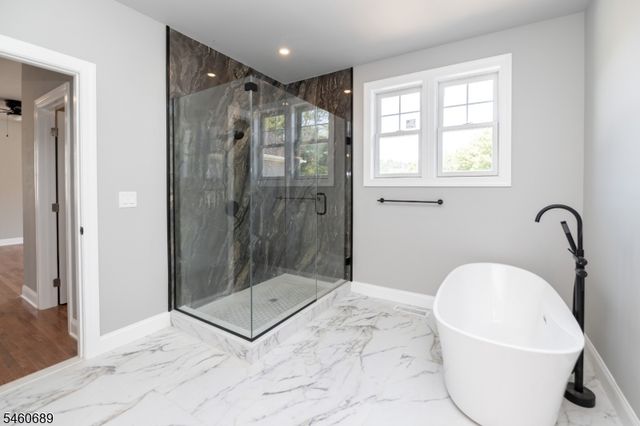 81 Belview Rd, Lopatcong Twp., NJ 08865