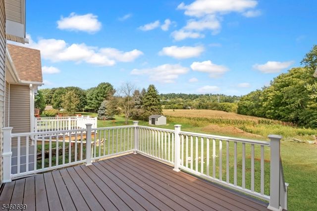 81 Belview Rd, Lopatcong Twp., NJ 08865