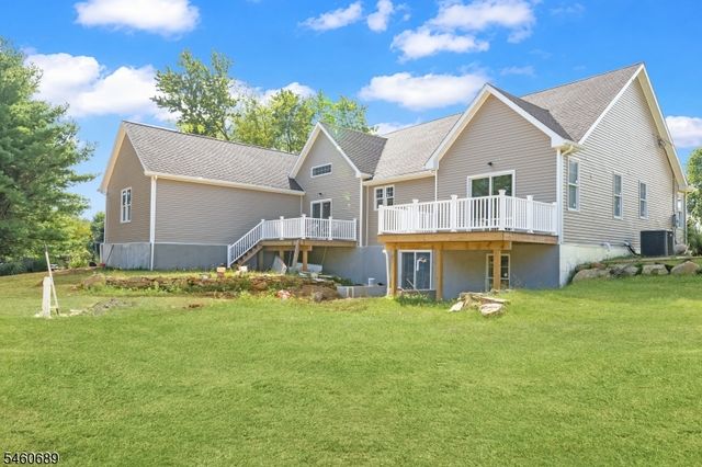81 Belview Rd, Lopatcong Twp., NJ 08865