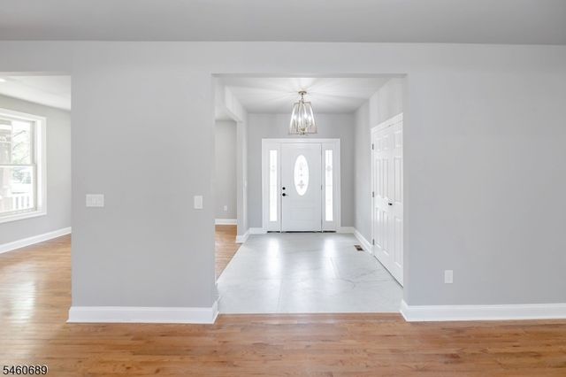 81 Belview Rd, Lopatcong Twp., NJ 08865
