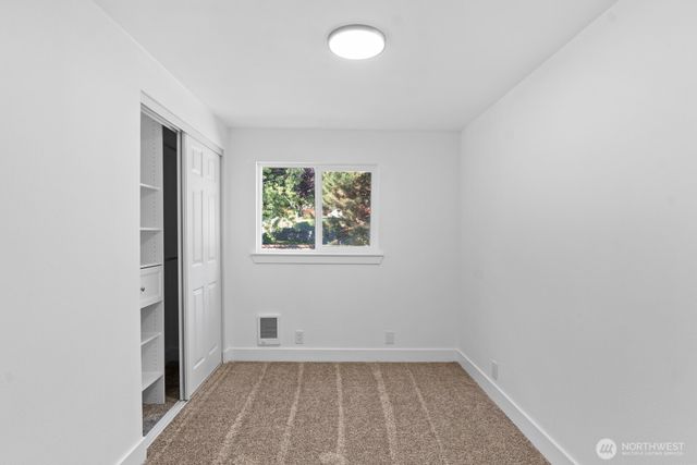 2928 38th Avenue NE, Tacoma, WA 98422