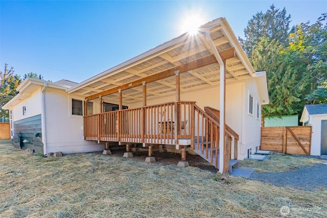 2928 38th Avenue NE, Tacoma, WA 98422