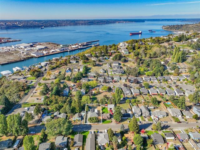 2928 38th Avenue NE, Tacoma, WA 98422