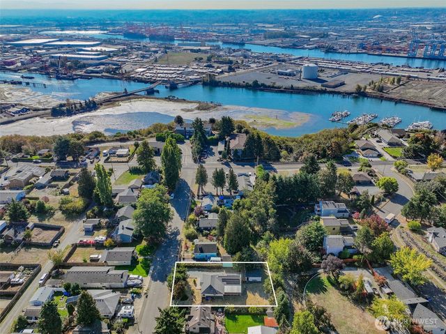 2928 38th Avenue NE, Tacoma, WA 98422