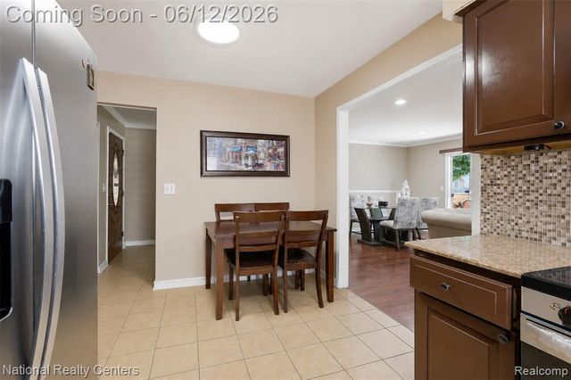 45375 Ronnen Drive, Macomb, MI 48044