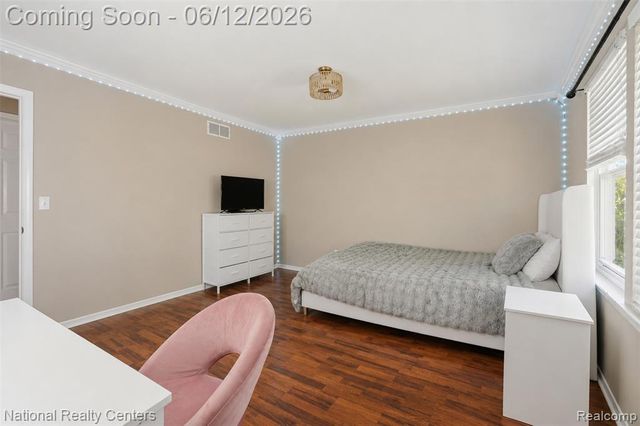45375 Ronnen Drive, Macomb, MI 48044