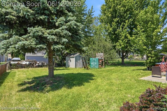 45375 Ronnen Drive, Macomb, MI 48044