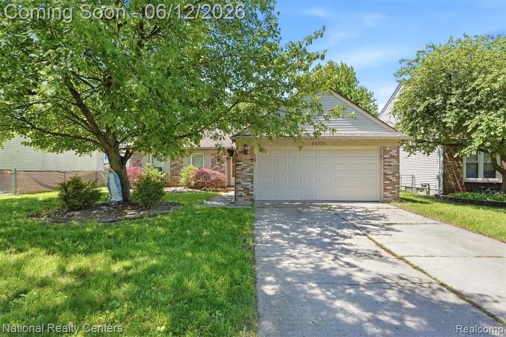 45375 Ronnen Drive, Macomb, MI 48044